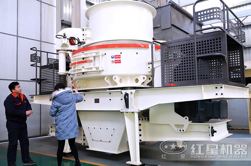 客戶來訂購(gòu)HVI整形機(jī)